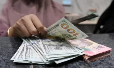 Очакванията за понижение на основната лихва в САЩ оказват натиск върху щатския долар