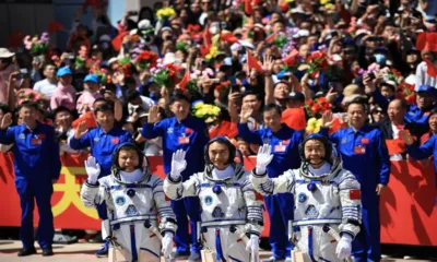 Блокирани в Космоса: Тримата китайски астронавти от Shenzhou-20 се приземиха успешно на Земята