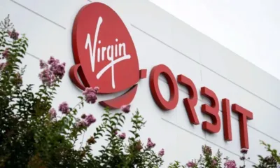 Компанията за космически полети на милиардера Ричард Брансън фалира