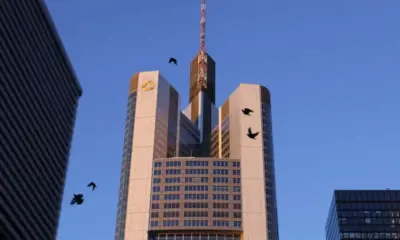 UniCredit с 21% дял в Commerzbank