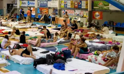 Обезщетение: Туристите, евакуирани заради пожарите на о. Родос ще получат безплатни почивки