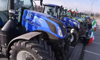 Земеделците и в Италия излязоха на протест, подкрепяйки колегите си от Франция, Германия и Белгия