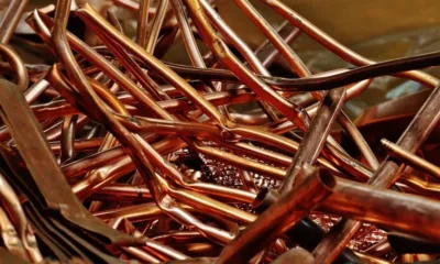 Повишеното търсене на медта за ИИ вдигна цената ѝ