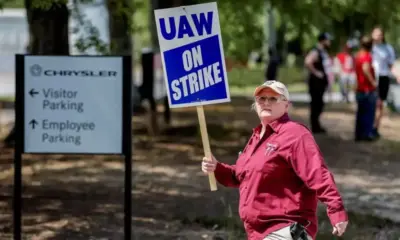 Има сделка: Stellantis и стачкуващият профсъюз UAW постигнаха предварително споразумение
