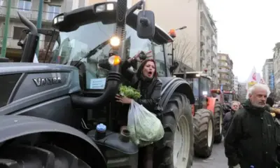 Гръцките фермери на протест: Трактори потеглят към Атина