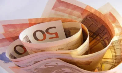 Икономиката на еврозоната се разраства през август, но с опасно бавни темпове