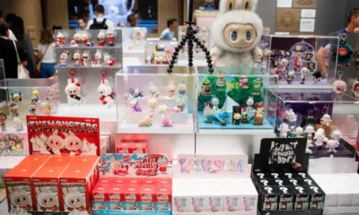 Pop Mart воюва срещу фалшификатите на емблематична кукла Labubu