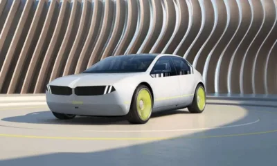 BMW представи говореща кола, която сменя цвета си