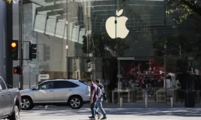 Apple отчете силно тримесечие