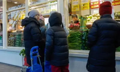 Китай затъва все по-дълбоко в дефлация, цените падат с най-бързия темп от 15 години
