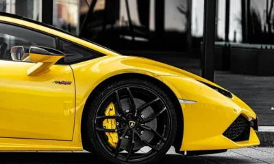 Ръмжене на двигател и мирис на гориво: Lamborghini се отказва от 100% преход към електрически автомобили