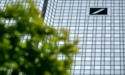 Заради спад в печалбите: Deutsche Bank съкращава 2000 работни места