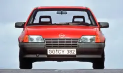 Opel Kadett E: Шампионът по аеродинамика става на 40 години  (СНИМКИ)