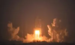 Китай изстреля лунната сонда Chang'e-6 (СНИМКИ)
