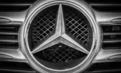 Mercedes-Benz отново ревизира прогнозите си печалба за 2024 г.