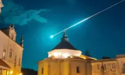 Фрагмент от комета озари небето над Испания и Португалия (ВИДЕО)