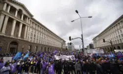 Енергетици и миньори на протест в центъра на София