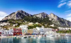 Ръст на имотния пазар в Неапол, Капри държи най-високи цени на жилищата