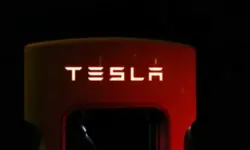 Tesla с ръст на печалбата през третото тримесечие