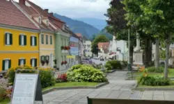 Цените на жилищата в Австрия падат, сделките с нови имоти са се понижили наполовина през 2023 г.