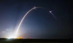 Пратка в Космоса: SpaceX изстреля товарния кораб Dragon към МКС (ВИДЕО и СНИМКИ)