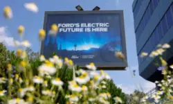 След сериозно забавяне: Ford започва производството на електрически автомобили в Кьолн