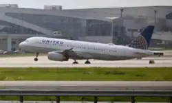United Airlines със загуба от 200 млн. долара 