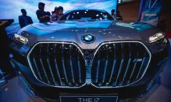 BMW отчете спад на печалбата за първото тримесечие
