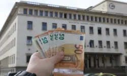 От датата на въвеждане на еврото левовите платежни системи спират дейността си