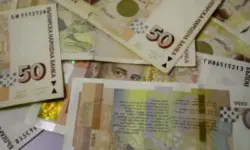 Близо 6 милиона: Расте броят на банкнотите в лева в обращение у нас през април